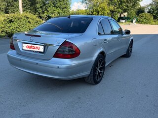 2003 Mercedes-Benz E-Класс 220 III (W211, S211), серебристый, 390000 рублей, вид 3