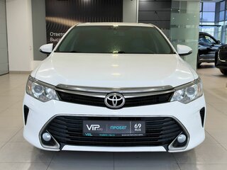 2016 Toyota Camry VII (XV50) Рестайлинг, белый, 1897000 рублей, вид 2