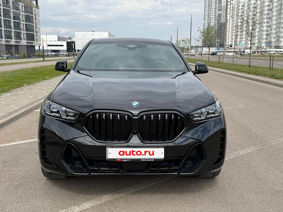 2023 BMW X6 40i III (G06) Рестайлинг, чёрный, 6400000 рублей - вид 3