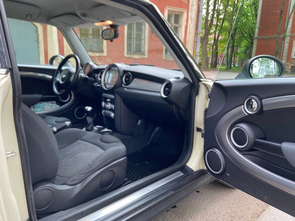 2008 Mini Hatch Cooper S II (R56), бежевый, 900000 рублей - вид 7