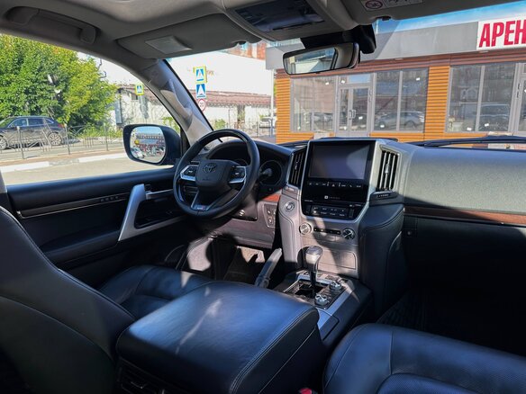 2016 Toyota Land Cruiser 200 Series Рестайлинг 2, чёрный, 5400000 рублей - вид 9