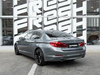 2017 BMW 5 серии 520i VII (G30/G31/G38), серый, 2782500 рублей, вид 2