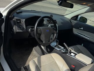 2010 Volvo C30 I Рестайлинг, белый, 699000 рублей, вид 5