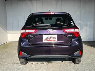2018 Toyota Vitz III (XP130) Рестайлинг 2, фиолетовый, 730000 рублей, вид 5