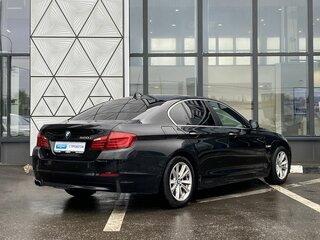 2013 BMW 5 серии 520i VI (F10/F11/F07), чёрный, 1469000 рублей, вид 5