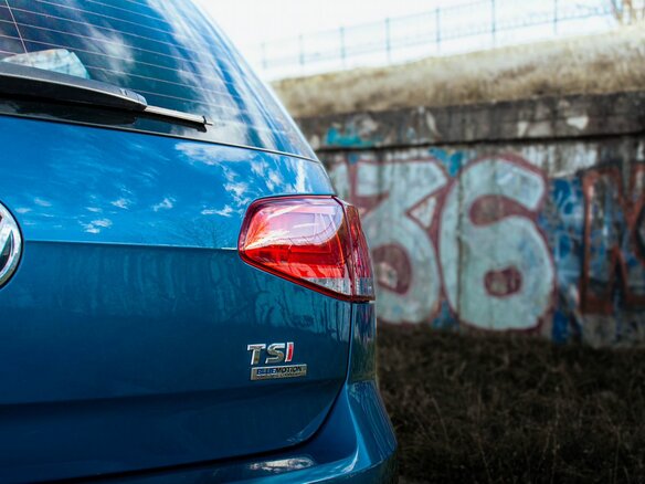 2013 Volkswagen Golf VII, голубой, 990000 рублей - вид 34