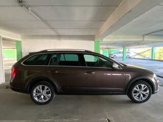 2014 Skoda Octavia Scout III (A7), коричневый, 2400000 рублей, вид 3