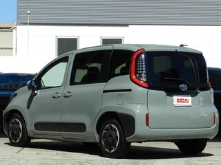 2023 Toyota Sienta III, зелёный, 1440548 рублей, вид 5