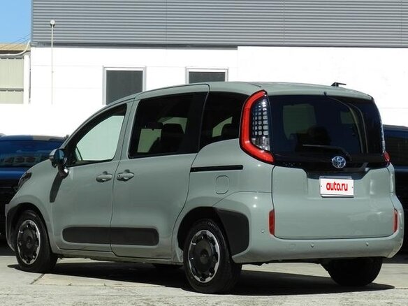 2023 Toyota Sienta III, зелёный, 1440548 рублей - вид 4