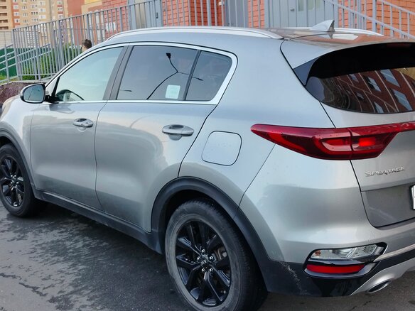 2021 Kia Sportage IV Рестайлинг, серый - вид 4