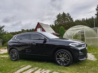 2019 BMW X2 sDrive16d I (F39), чёрный, 2300000 рублей, вид 3