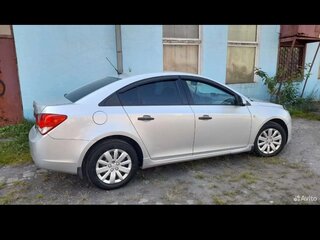 2011 Chevrolet Cruze I, серебристый, 440000 рублей, вид 2