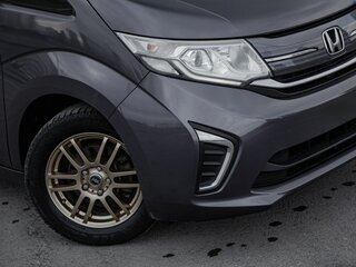 2015 Honda Stepwgn V, серый, 1939000 рублей, вид 2