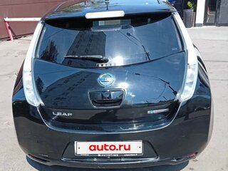 2014 Nissan Leaf I (ZE0/AZE0), чёрный, 700000 рублей, вид 2