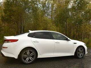 2018 Kia Optima IV Рестайлинг, белый, 1750000 рублей, вид 3