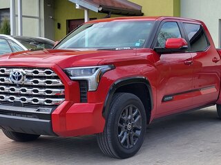 2023 Toyota Tundra CrewMax III, пурпурный, 8300000 рублей, вид 3