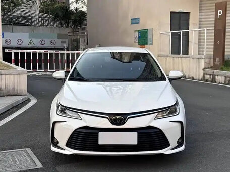 2023 Toyota Corolla XII (E210), белый, 1150000 рублей, вид 2
