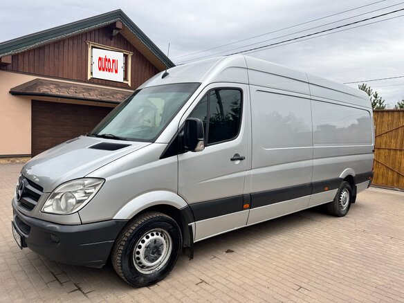 2010 Mercedes-Benz Sprinter, серебристый, 2400000 рублей - вид 1