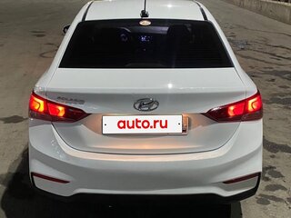 2018 Hyundai Solaris II, белый, 930000 рублей, вид 3
