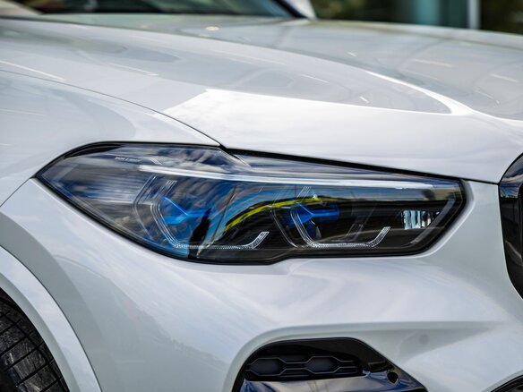 2022 BMW X5 30d IV (G05/G18), белый, 7498000 рублей - вид 11