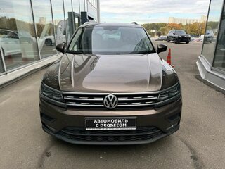 2018 Volkswagen Tiguan II, коричневый, 2150000 рублей, вид 2