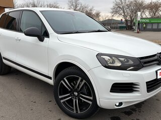 2012 Volkswagen Touareg II, белый, 2000000 рублей, вид 3