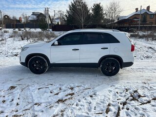2015 Kia Sorento II Рестайлинг, белый, 2050000 рублей, вид 4
