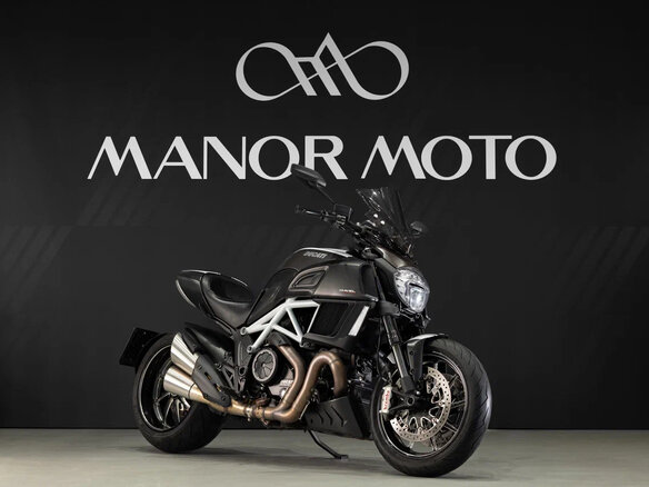 2014 Ducati Diavel Carbon, чёрный, 1350000 рублей - вид 1