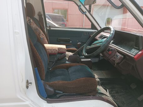 1989 Nissan Vanette, белый, 950000 рублей, вид 5