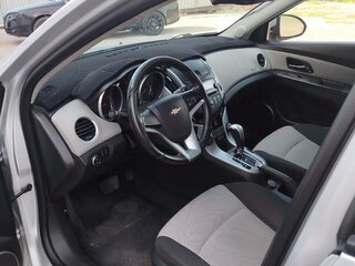 2014 Chevrolet Cruze I Рестайлинг, серебристый, 870000 рублей, вид 5