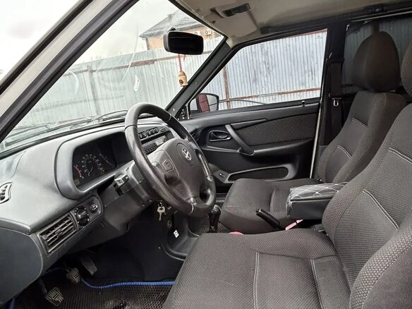 2011 Lada (ВАЗ) 2115, белый, 285000 рублей - вид 8