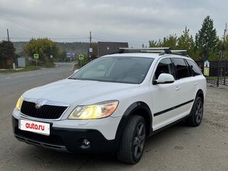 2011 Skoda Octavia Scout II (A5) Рестайлинг, белый, 1150000 рублей, вид 1