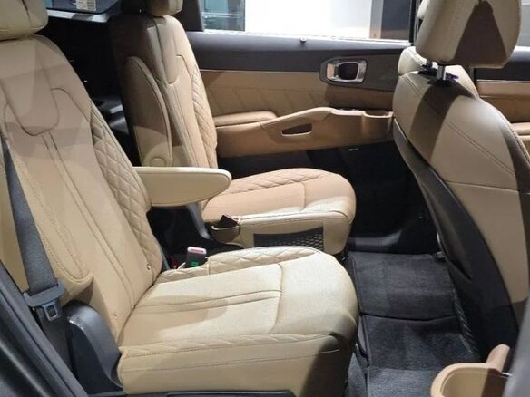 2024 Kia Sorento IV Рестайлинг, чёрный, 5517086 рублей - вид 4