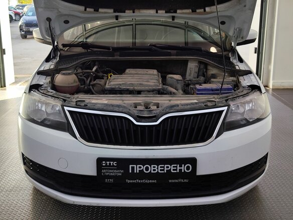 2018 Skoda Rapid I Рестайлинг, белый, 1290000 рублей - вид 8
