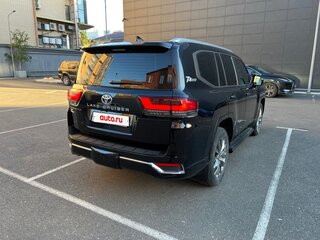 2022 Toyota Land Cruiser 300 Series, чёрный, 9500000 рублей, вид 3