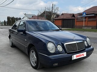 1999 Mercedes-Benz E-Класс 320 II (W210, S210), синий, 1330000 рублей, вид 1