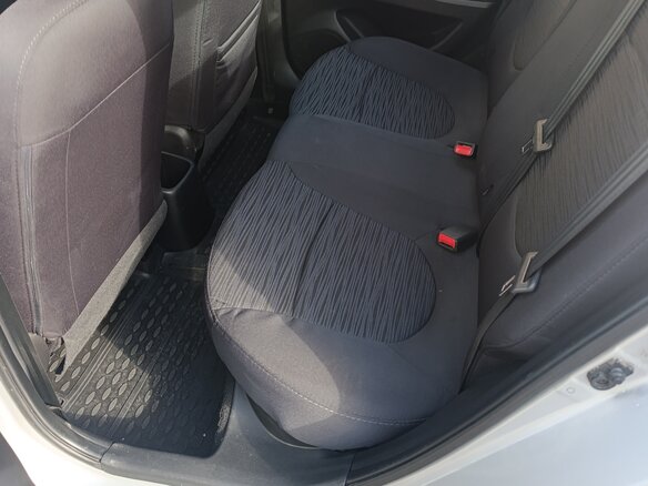 2016 Hyundai Solaris I Рестайлинг, серебристый, 820000 рублей - вид 9