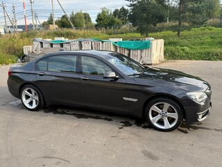 2014 BMW 7 серии Long 740Li xDrive V (F01/F02/F04) Рестайлинг, серый, 2700000 рублей, вид 4