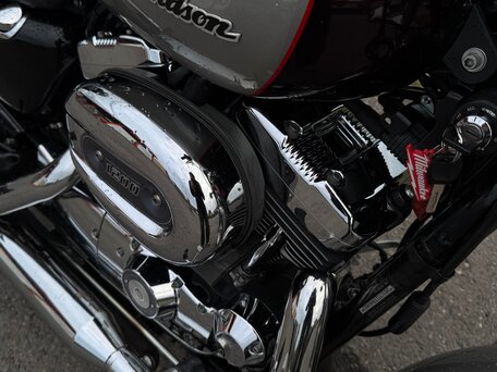 2007 Harley-Davidson Sportster 1200, пурпурный, 610000 рублей, вид 4