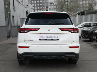 2022 Mitsubishi Outlander IV, белый, 2550000 рублей, вид 5
