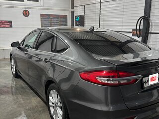 2020 Ford Fusion (North America) II Рестайлинг, серый, 1820000 рублей, вид 4