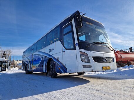 2012 Hyundai Universe, белый, 1600000 рублей, вид 3