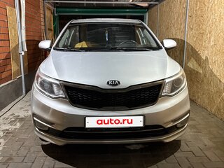 2017 Kia Rio III Рестайлинг, серебристый, 1150000 рублей, вид 3