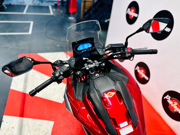 2017 Honda NC 750X, красный - вид 8