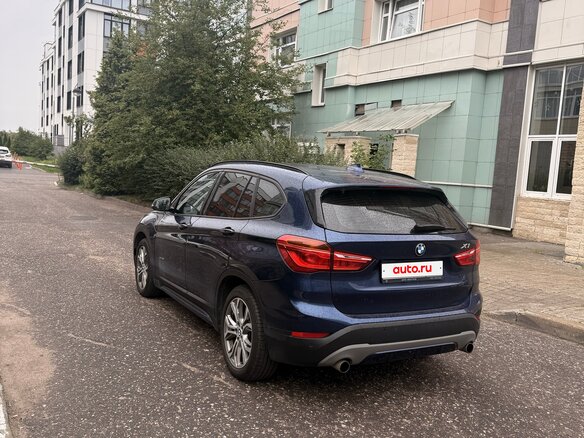 2017 BMW X1 20i xDrive II (F48), синий, 2550000 рублей - вид 6