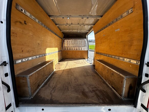 2009 Ford Transit, белый - вид 19