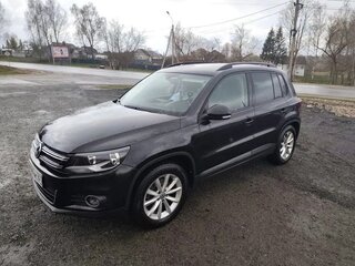 2016 Volkswagen Tiguan I Рестайлинг, чёрный, 1740000 рублей, вид 1