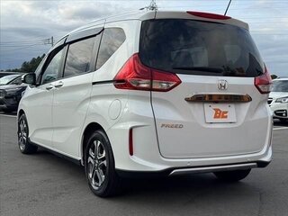 2023 Honda Freed II Рестайлинг, белый, 1410000 рублей, вид 4