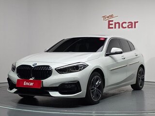2020 BMW 1 серии 118d III (F40), белый, 2270000 рублей, вид 1