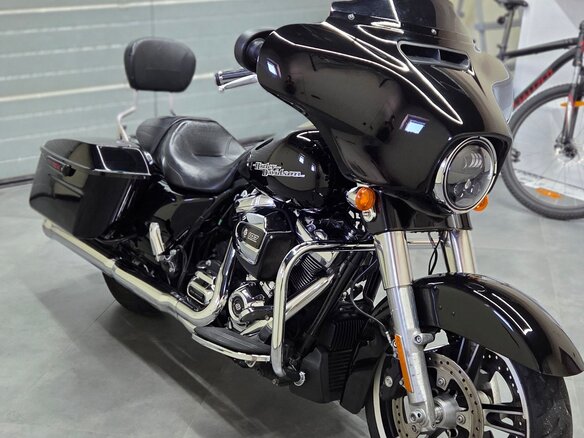 2017 Harley-Davidson Street Glide Special, чёрный, 1280000 рублей - вид 9